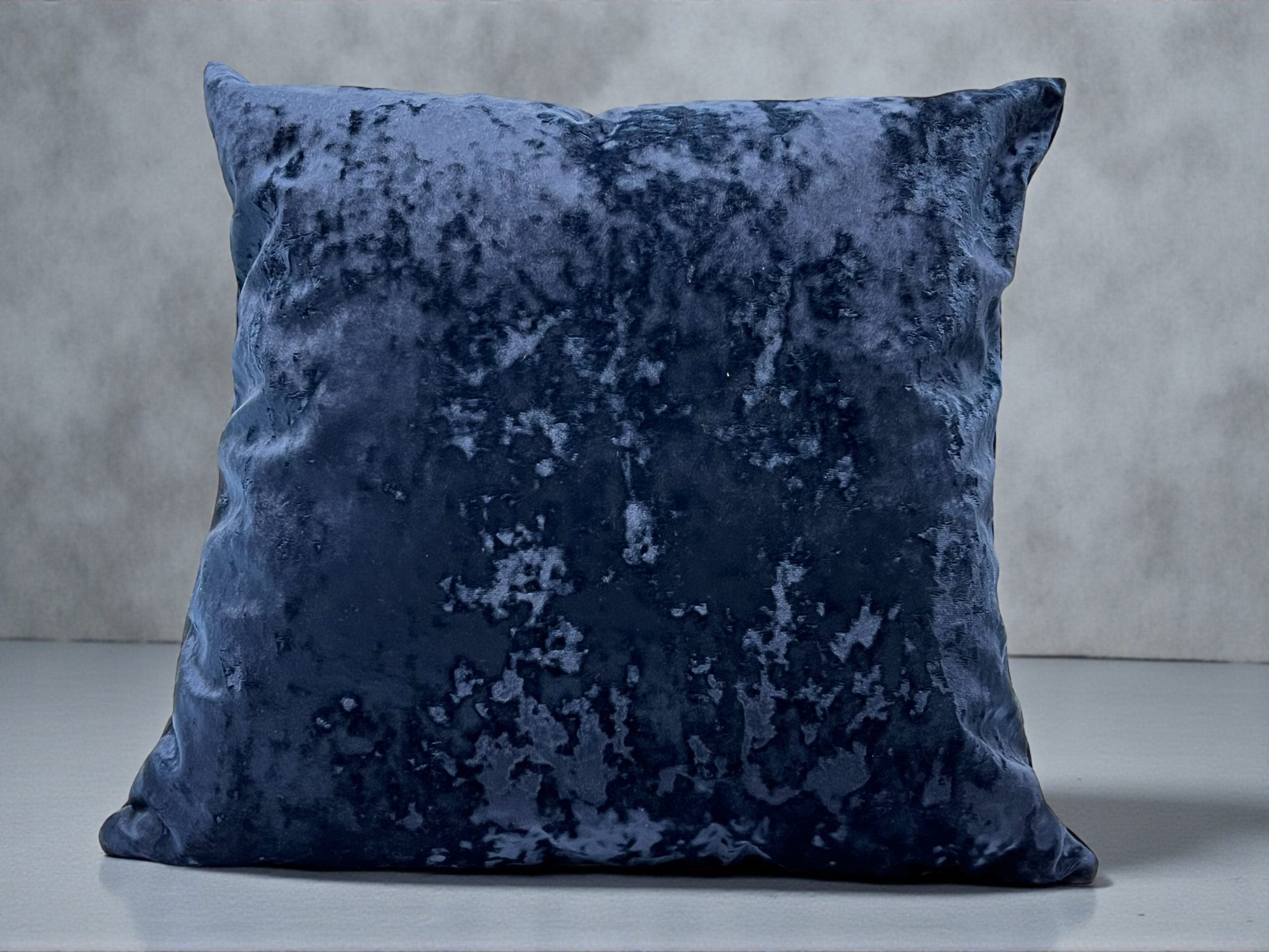 Ukrasna jastučnica 45x45cm shiny blue