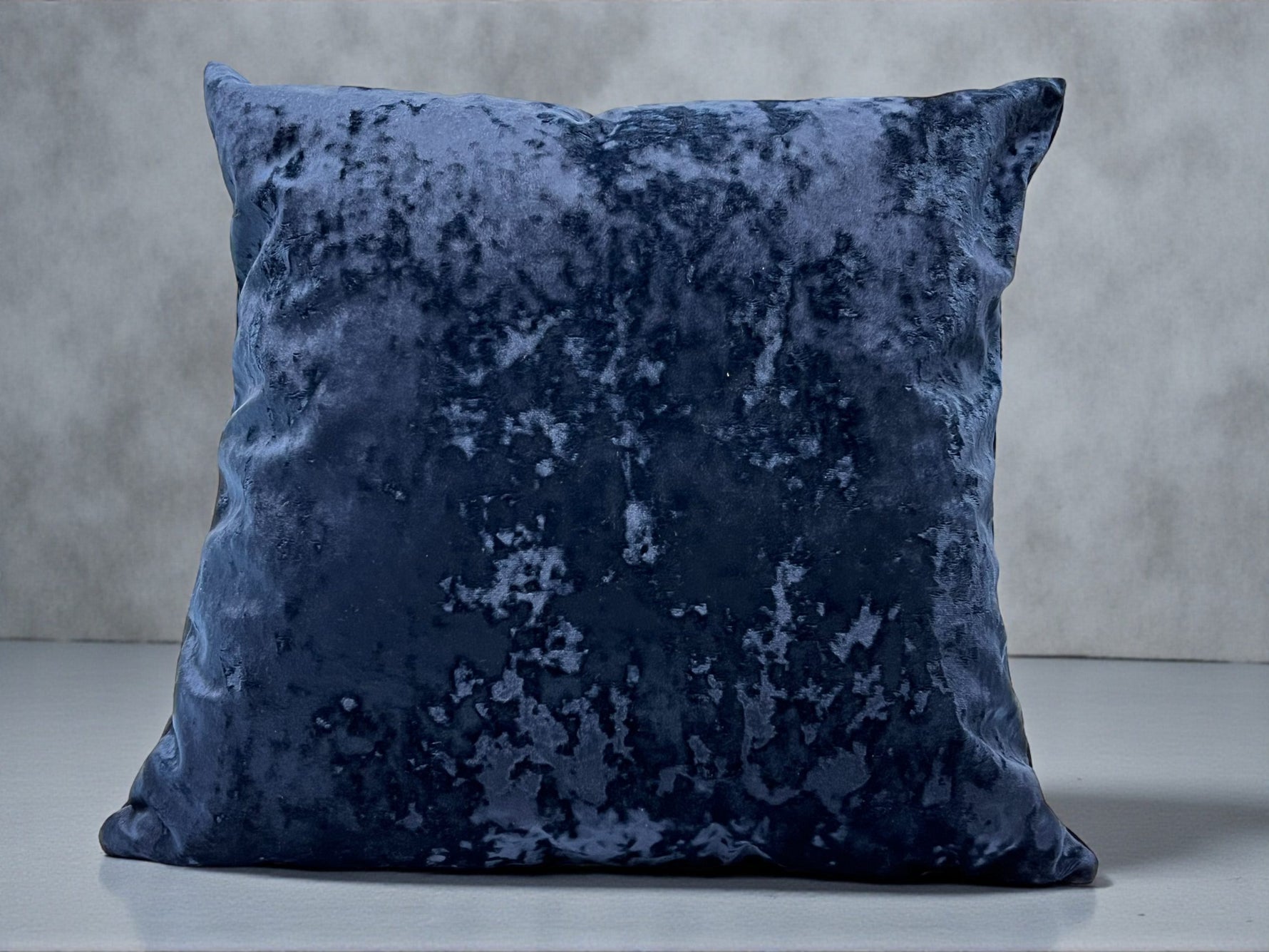 Ukrasna jastučnica 45x45cm shiny blue