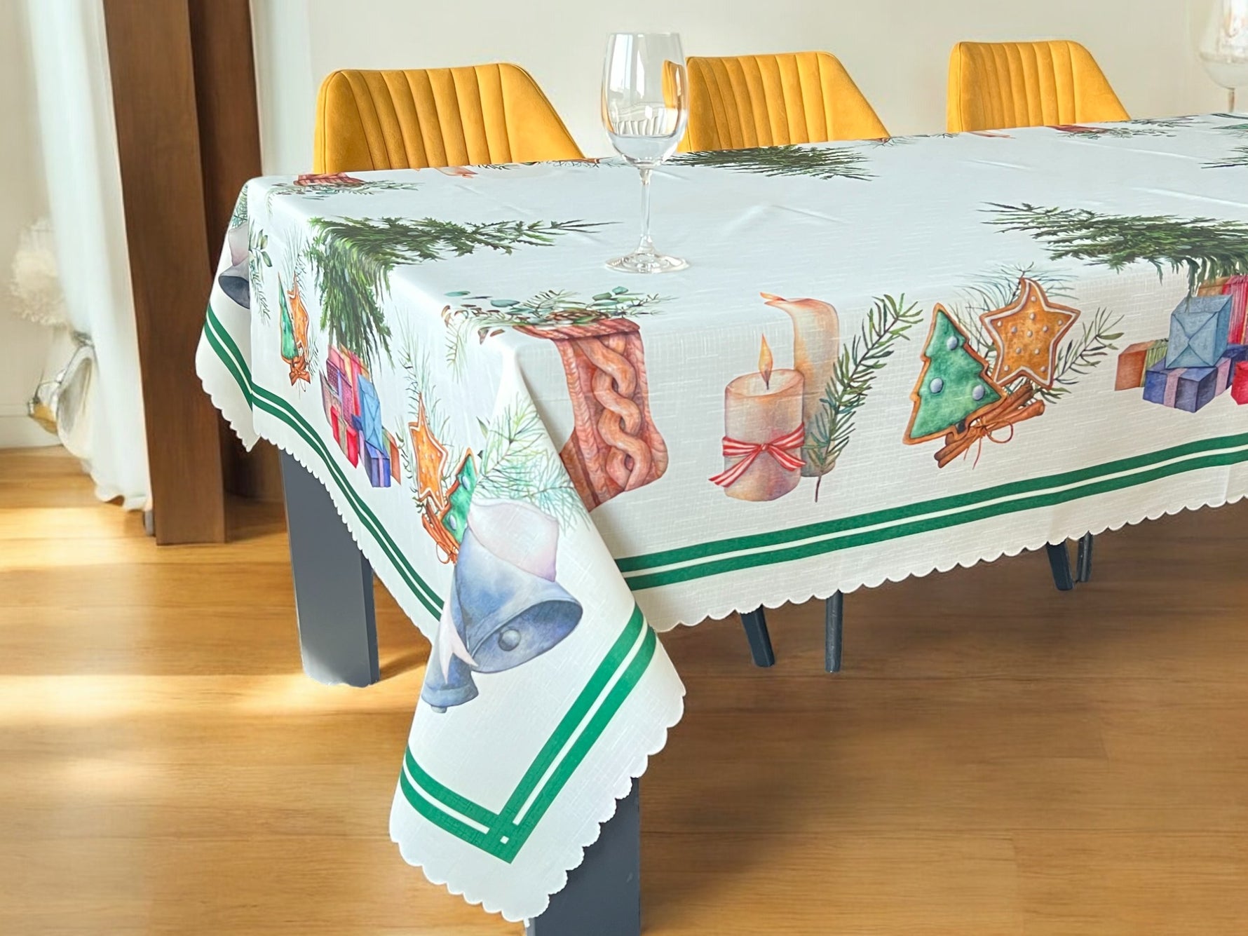 Stolnjak Novogodisnji 150x220cm Kolacic