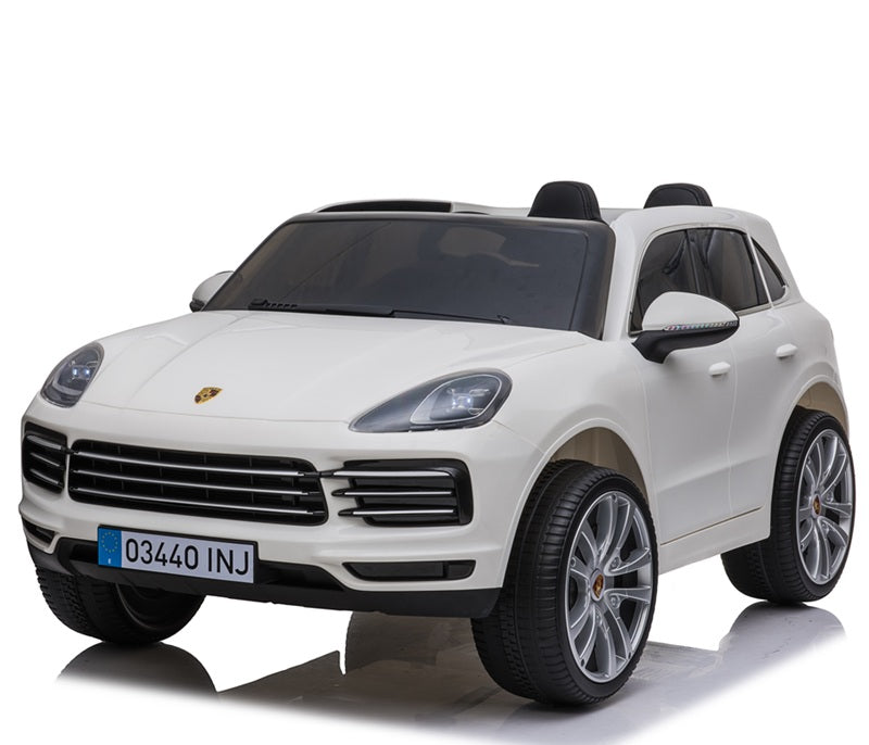 2205 Porsche SUV na baterije bela