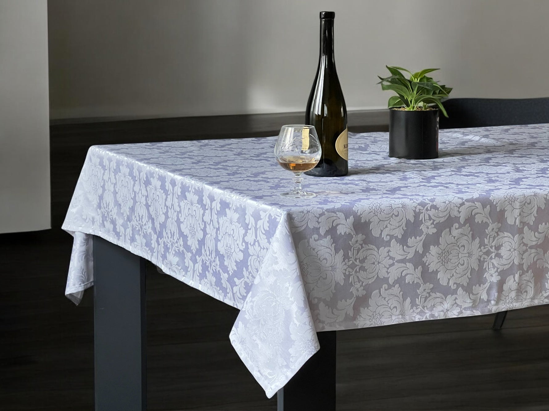 Stolnjak Kitchen Nova 150x220cm Bela boja C5
