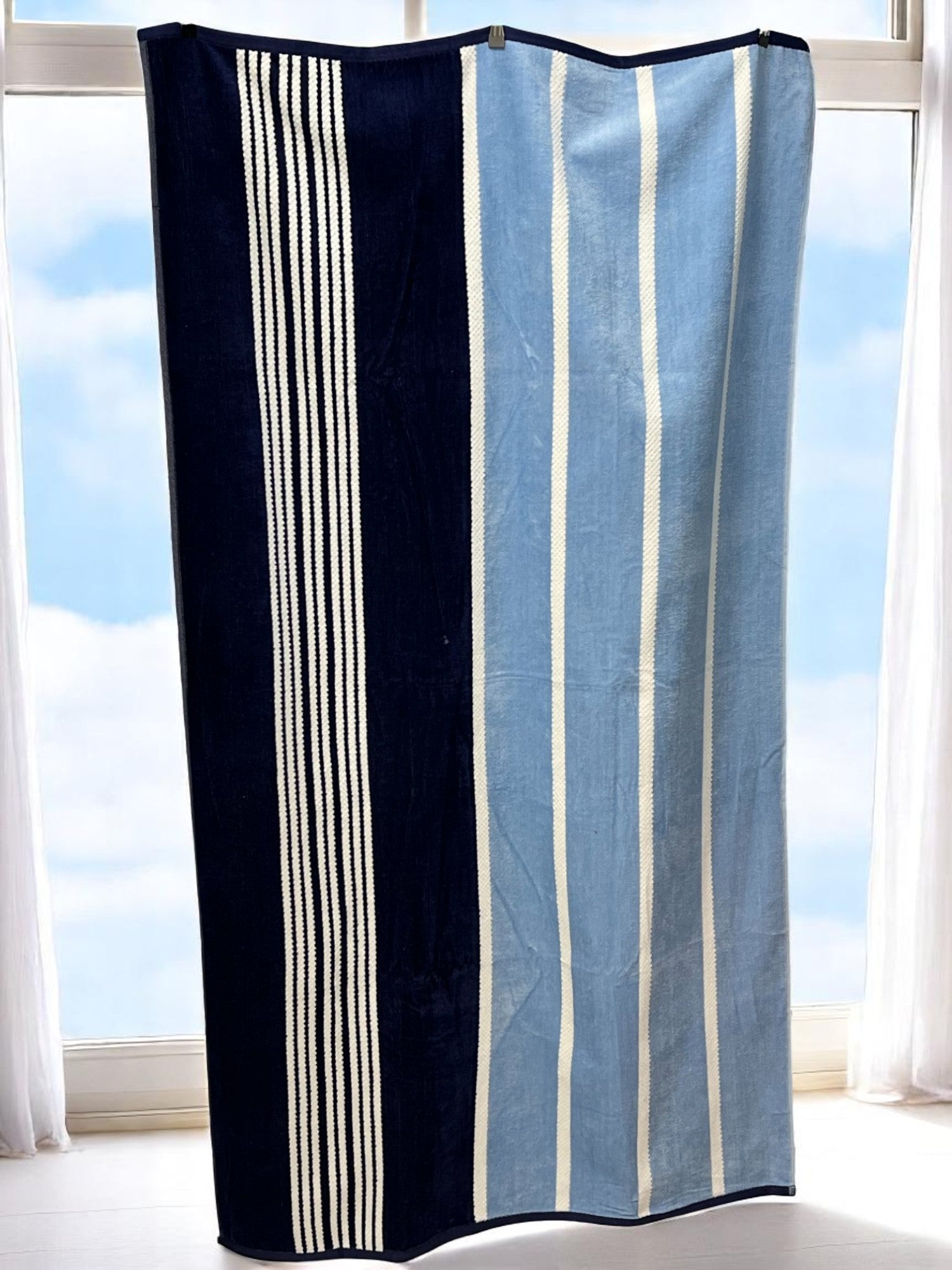 Plažni peškir "Ocean Stripe" – 160x90 cm