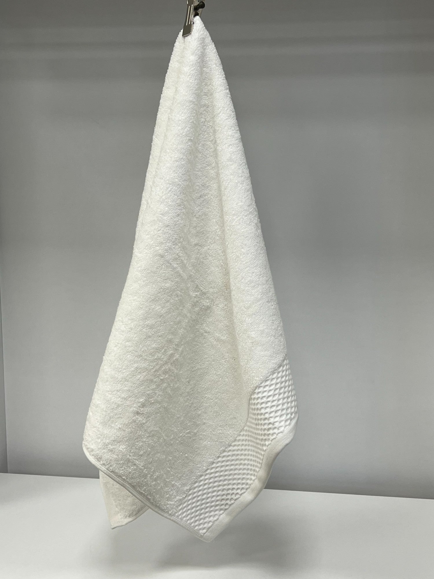 Peškir Stock 50x90cm Dezen S1 Bela boja
