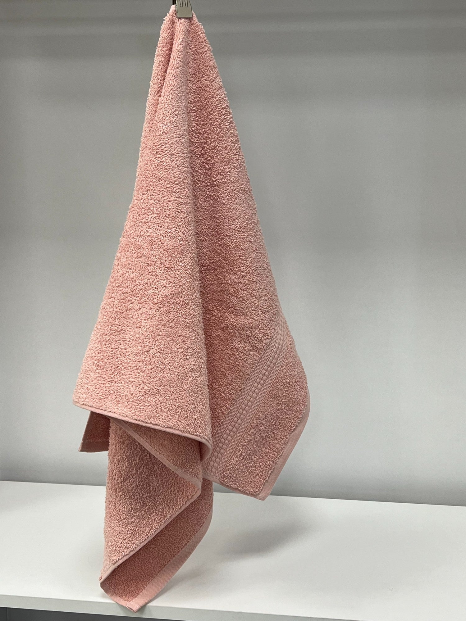 Peškir Stock 50x95cm S44 Dezen Roze boja