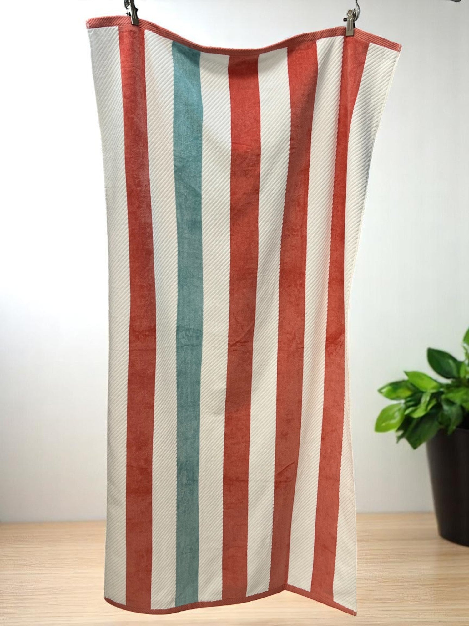 Plažni peškir Stripes 160x82 cm – 100% pamuk A1