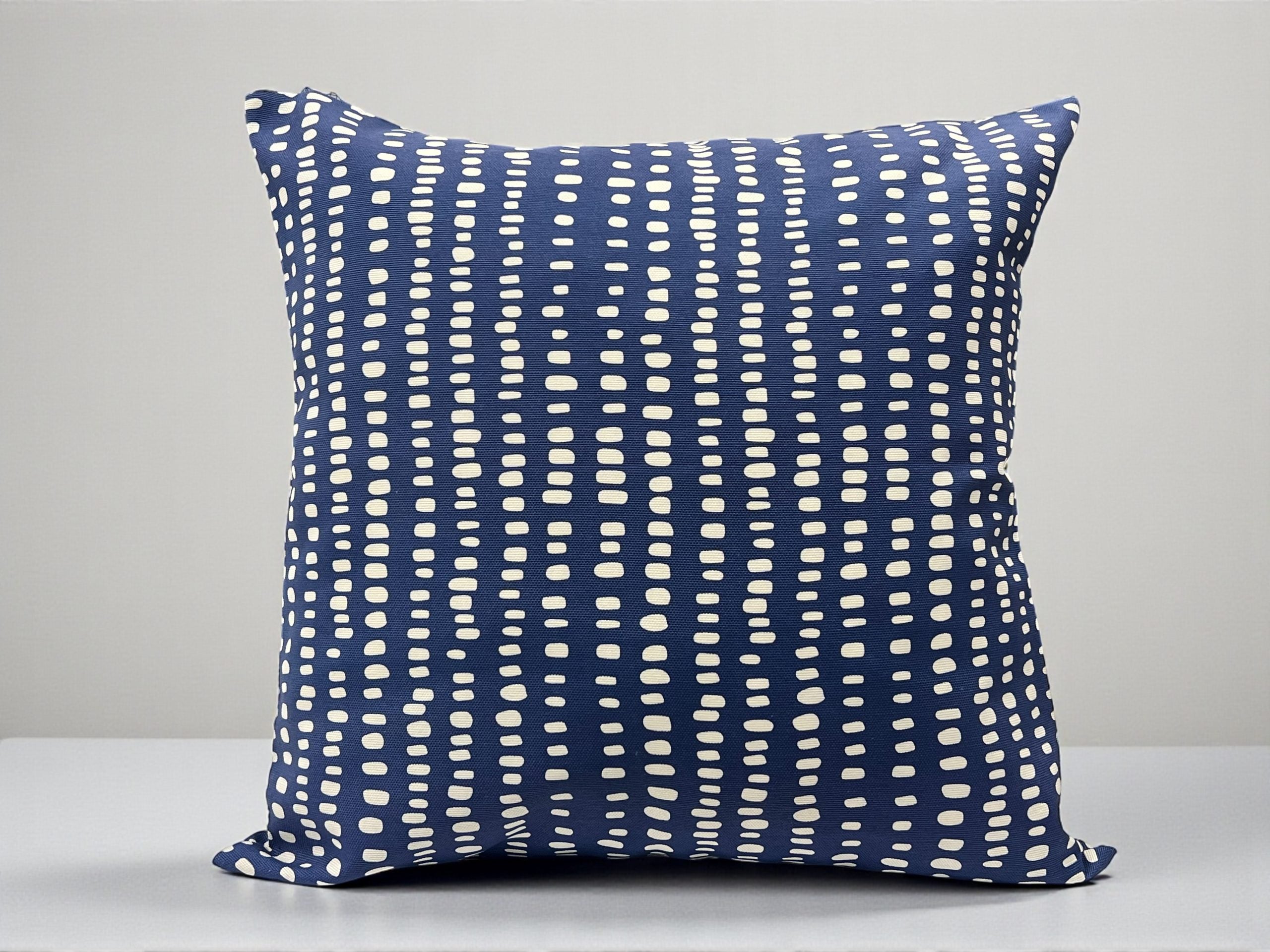 Ukrasna jastučnica 45x45cm Beli kamenčići
