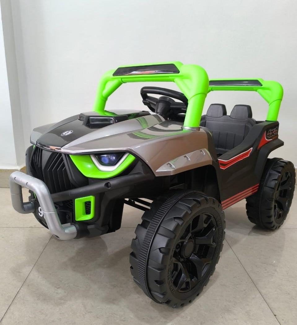 2215 auto na akumulator UTV X8n sivi