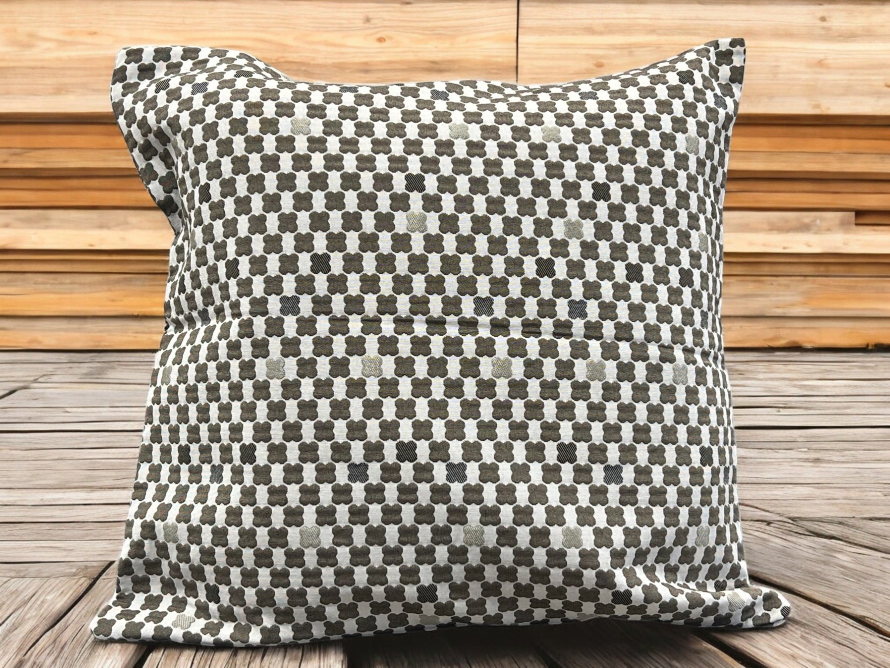 Ukrasna jastučnica 45x45cm model Q