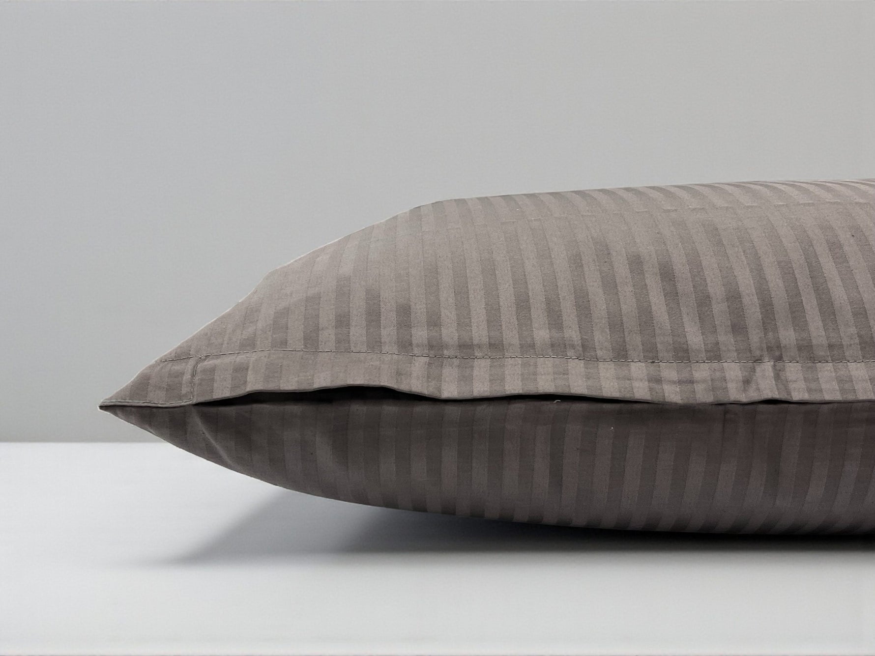 Jastučnica Saten 60x80cm Siva Line
