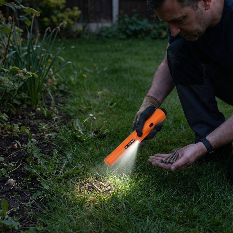 Metal detektor Waterproof Pinpointer sa LED lampom i Holsterom POINTER
