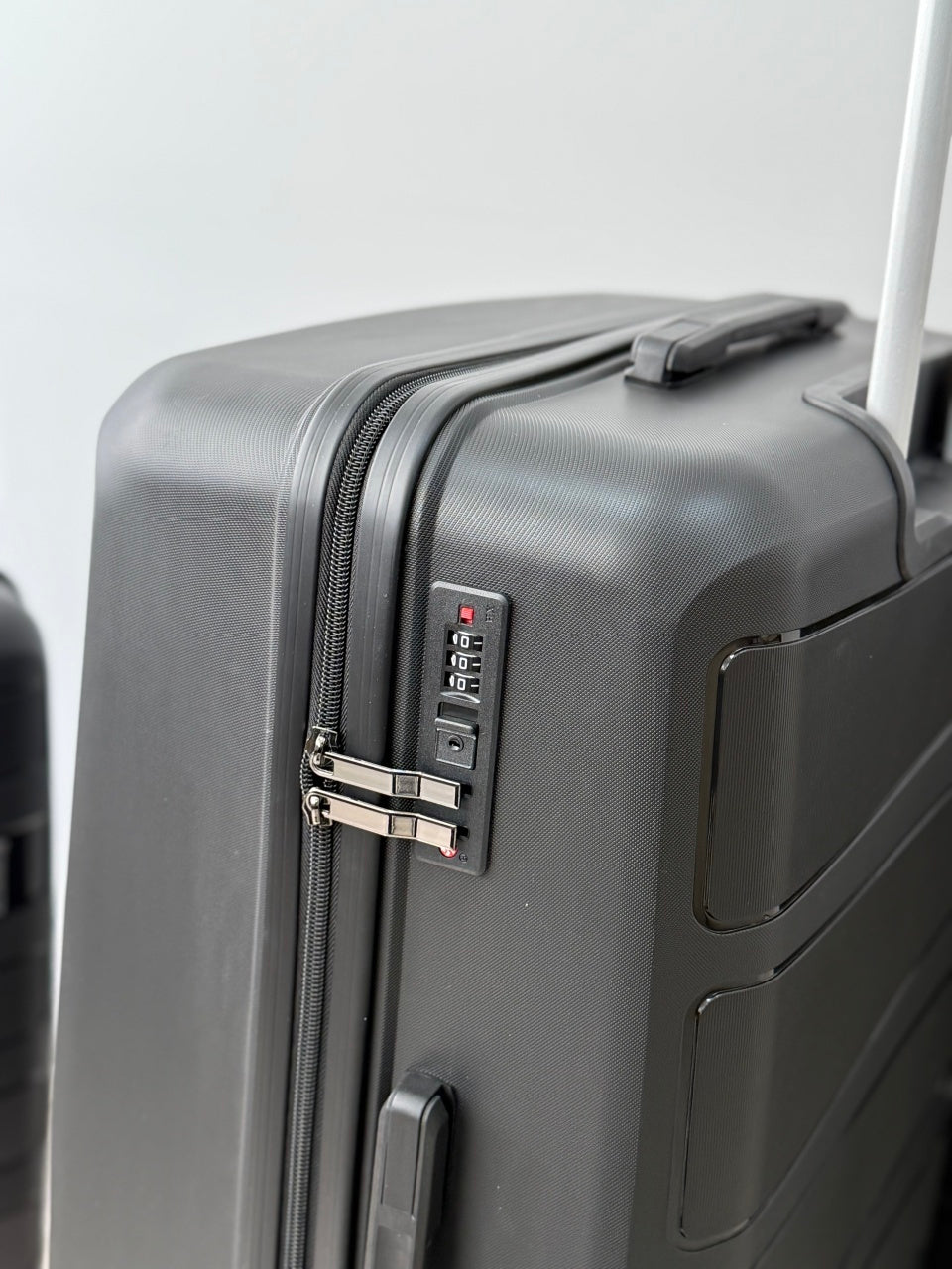SET KOFERA WORLD 5/1 BLACK