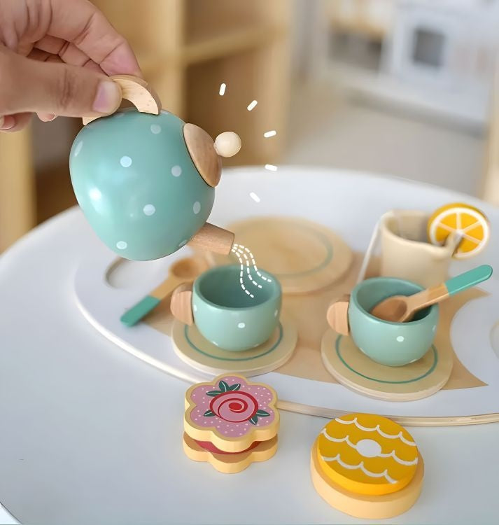 Set za čaj i kafu sa kolačićima i tacnom sa posluživanje ECOTOYS